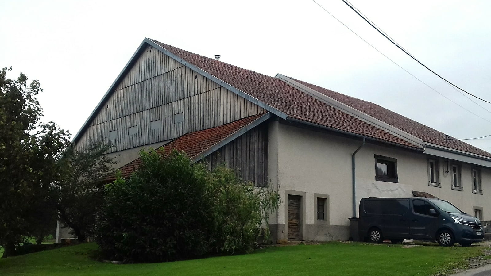 Visite d'une ferme comtoise restaurée en maison d'habitation