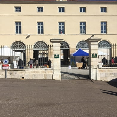 Marché des producteurs et artisans locaux