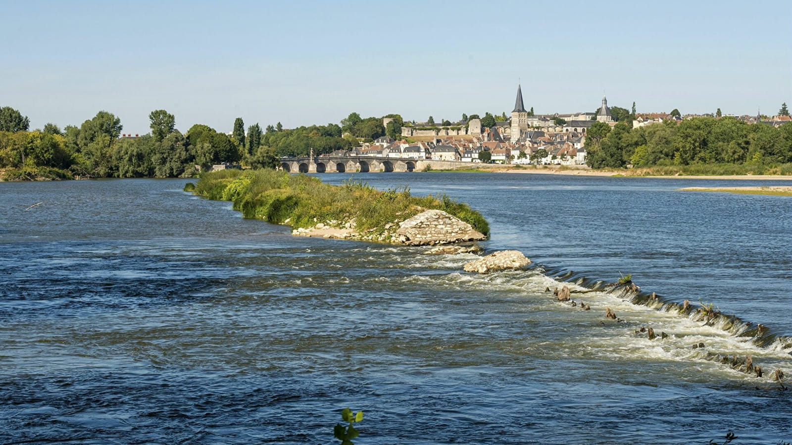 Le GR®3, la Loire sauvage à pied