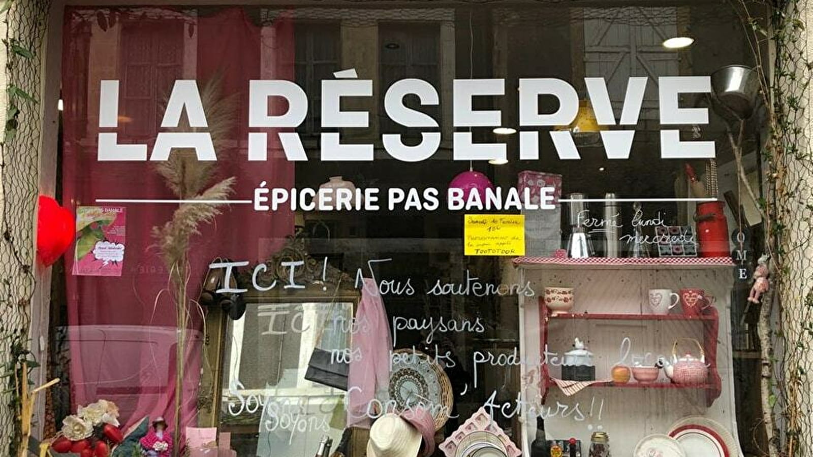 La réserve 'épicerie pas banale' 