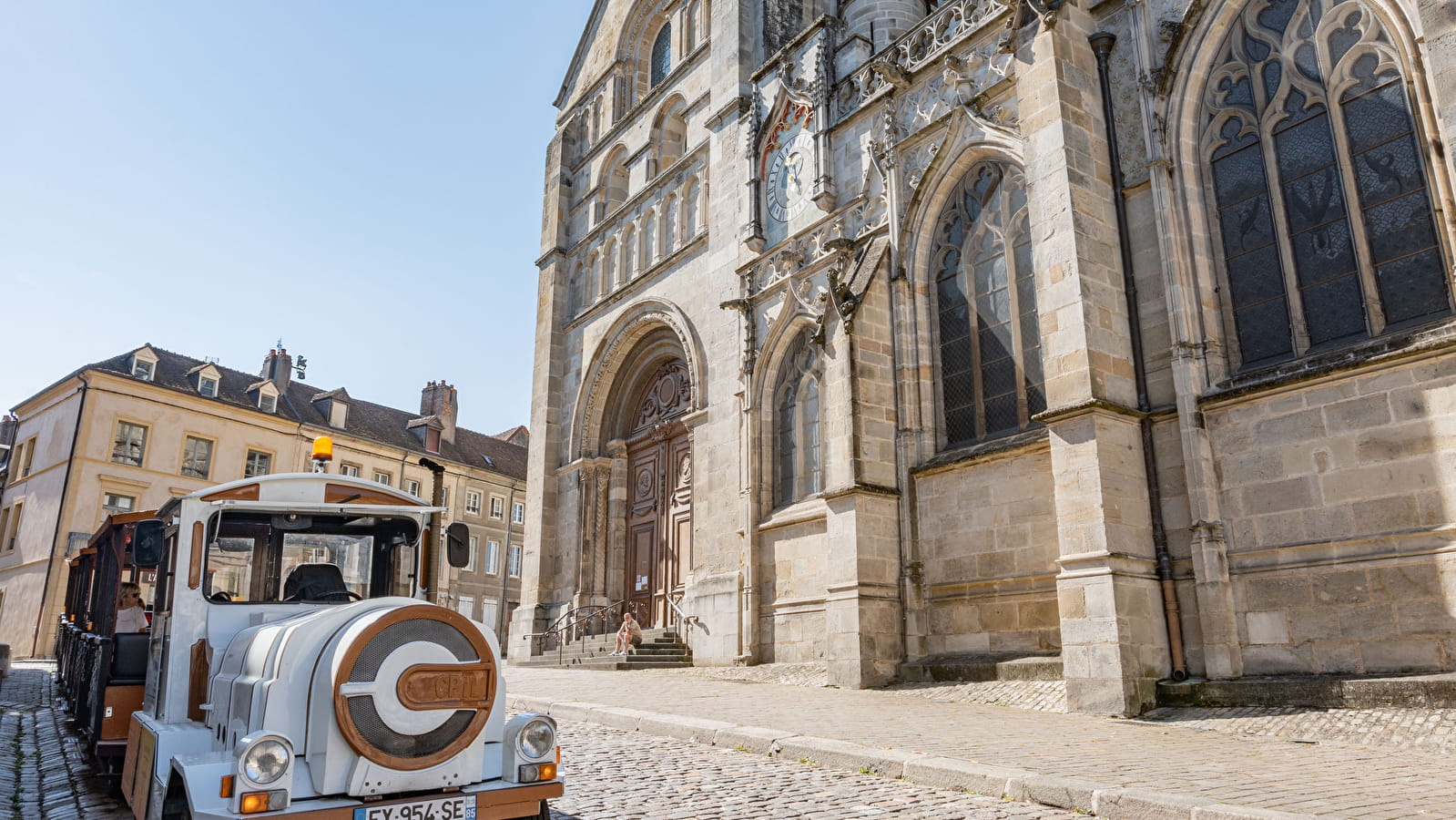 VISITE DES MONUMENTS GALLO-ROMAINS AVEC UN GUIDE-CONFÉRENCIER