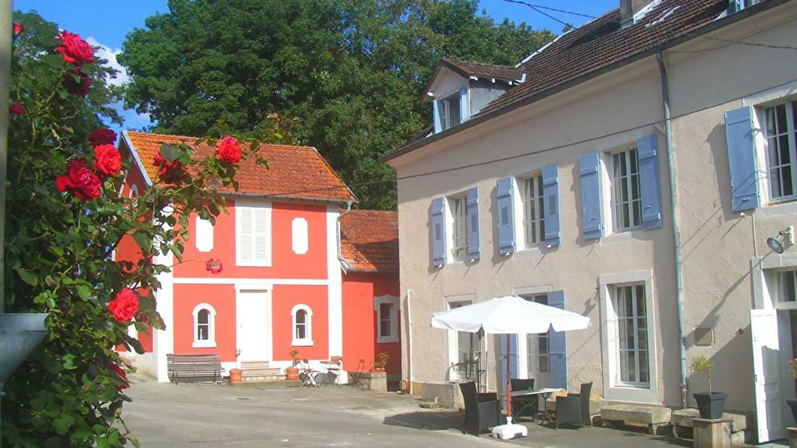 Petit  Château Armand Bourgoin