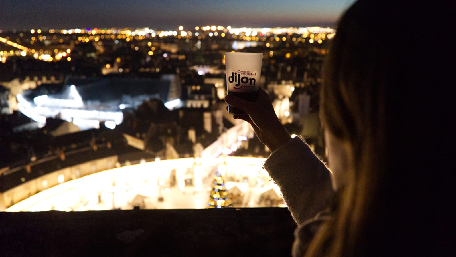 Vin chaud et pain d'épices en haut de la Tour Philippe Le Bon