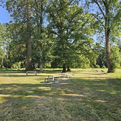 Aires de pique-nique Parc de Vendenesse