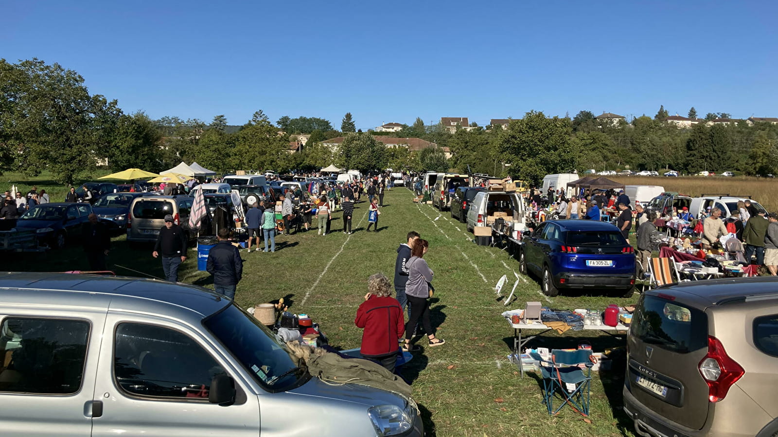 11eme Vide-greniers du Foyer Rural de Fleurville