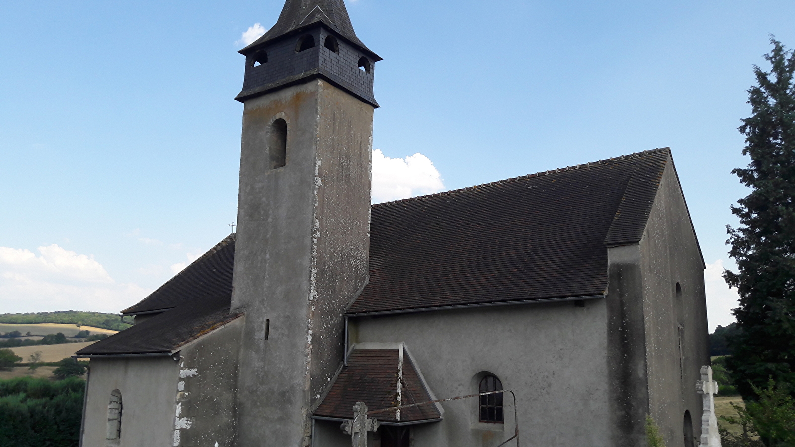 Eglise Saint-Léger à Fléty