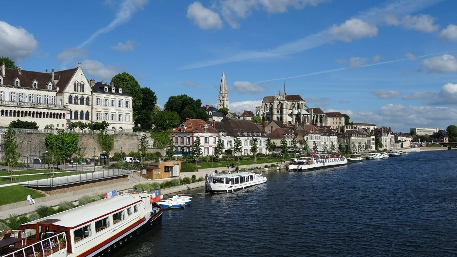 Bourgogne Nord, en famille le long du Canal du Nivernais / 4 jours