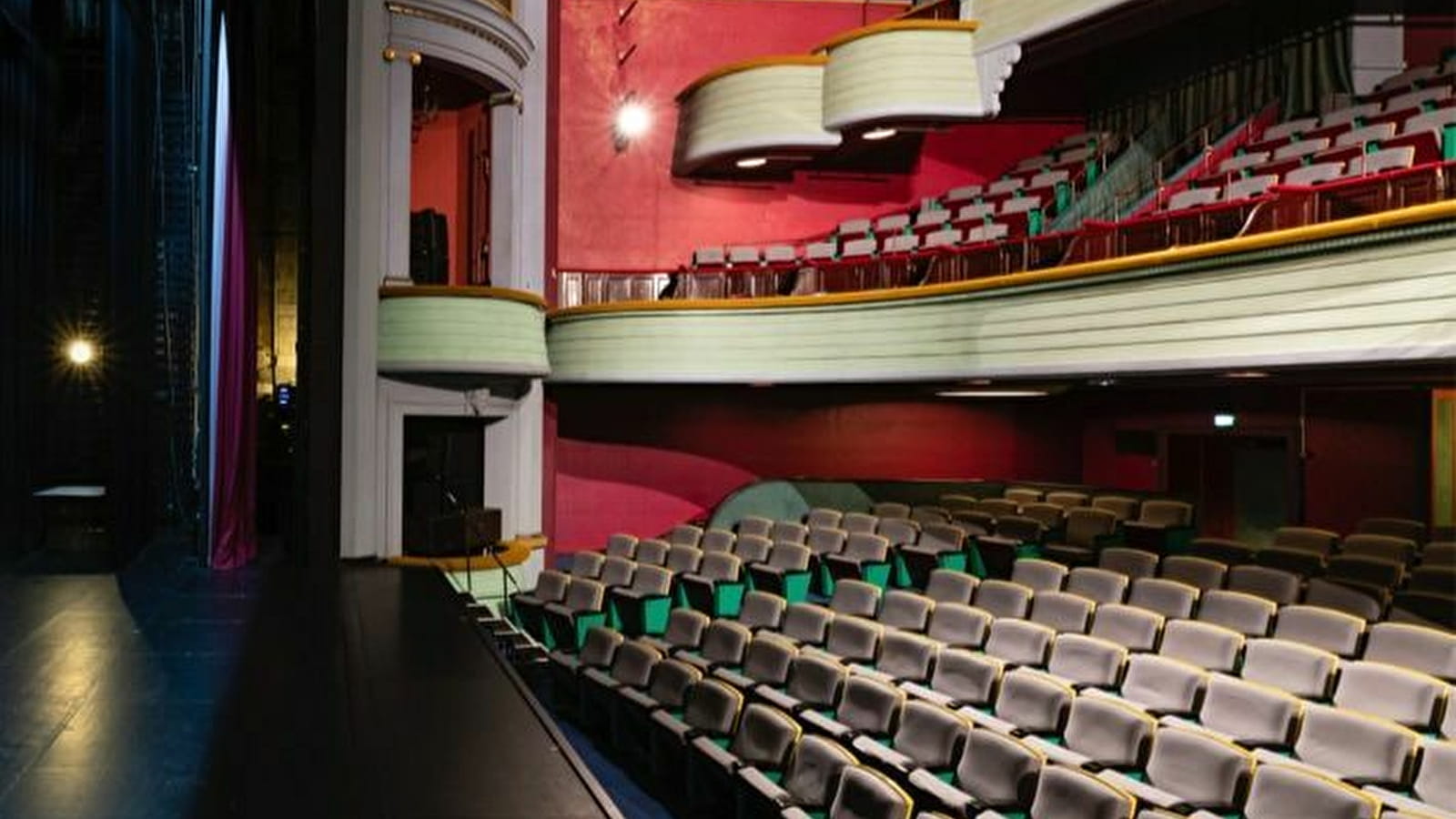 RÉOUVERTURE DU THÉÂTRE