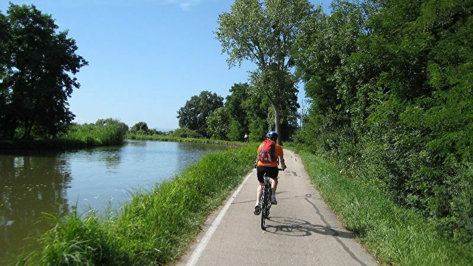 Découvrez en vélo la Bourgogne le long des canaux / 7 jours