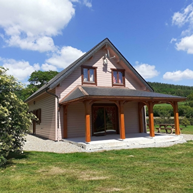 Le chalet rose / glycine