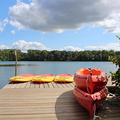 Le Ponton des Lacs de Laives