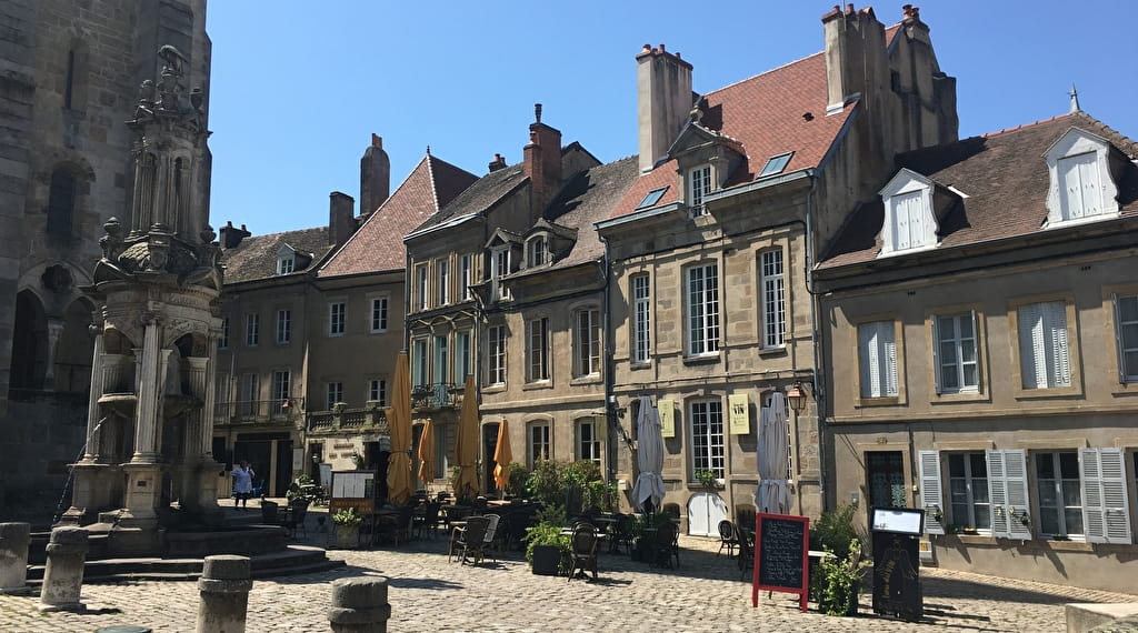 Balade Autun cœur de ville : des façades classiques... Le 21 sept 2024