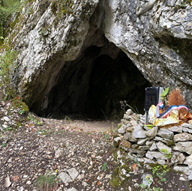 La Grotte du Mont