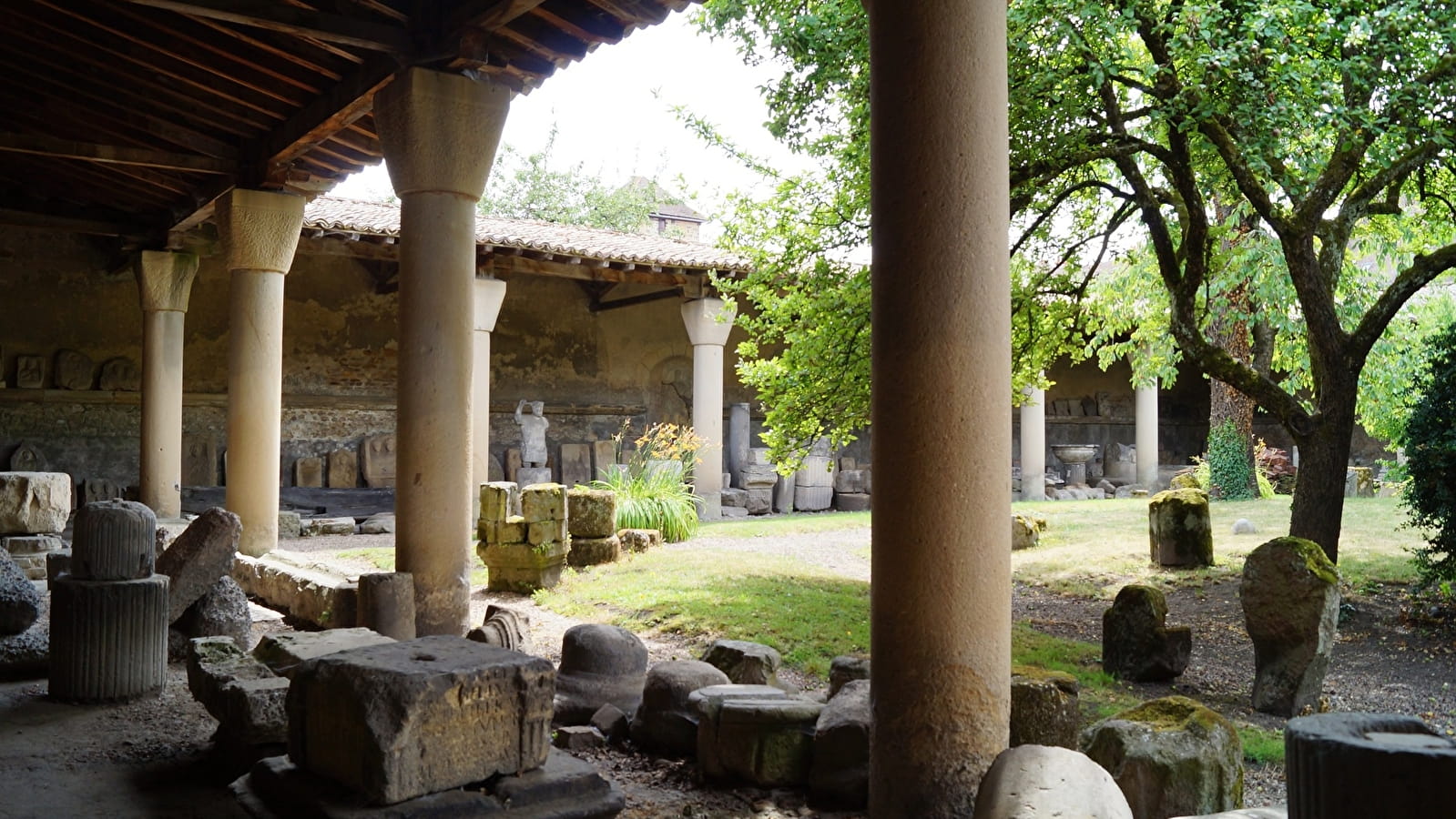 Journées européennes du patrimoine : balade antique : la porte St André, le musée lapidaire et le cardo