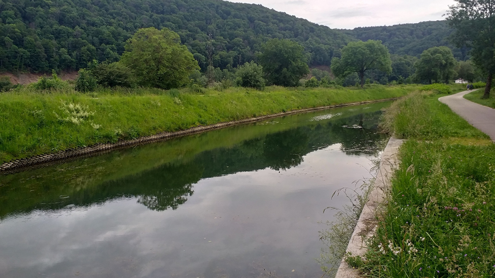 Roche-lez-Beaupré - Aire de camping-car - Chez Véro et Christophe