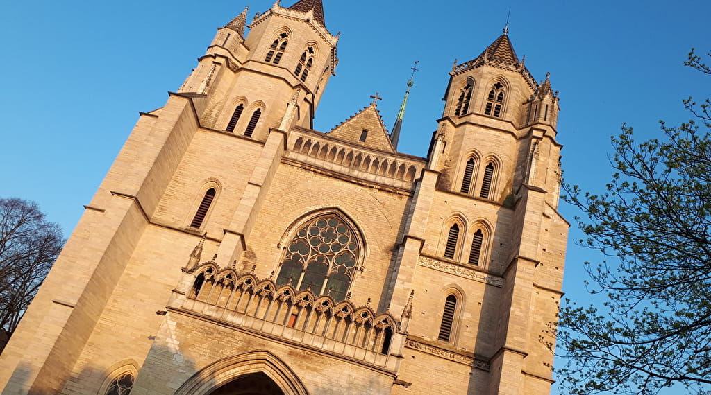 Chasse aux trésors sacrés au centre-ville de Dijon Du 18 janv au 31 déc 2024