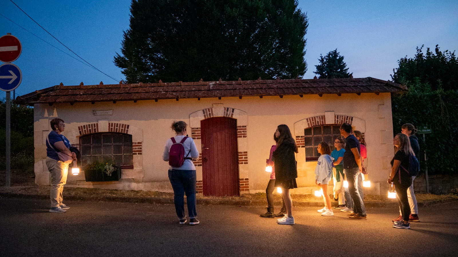 Balade aux lanternes : L'ancienne cité thermale de Pougues les Eaux en nocturne 