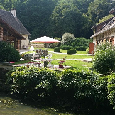 Le Moulin Rousseau